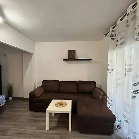 Estudio Para Disfrutar De Unas Vacaciones Inolvidables! * Rosas